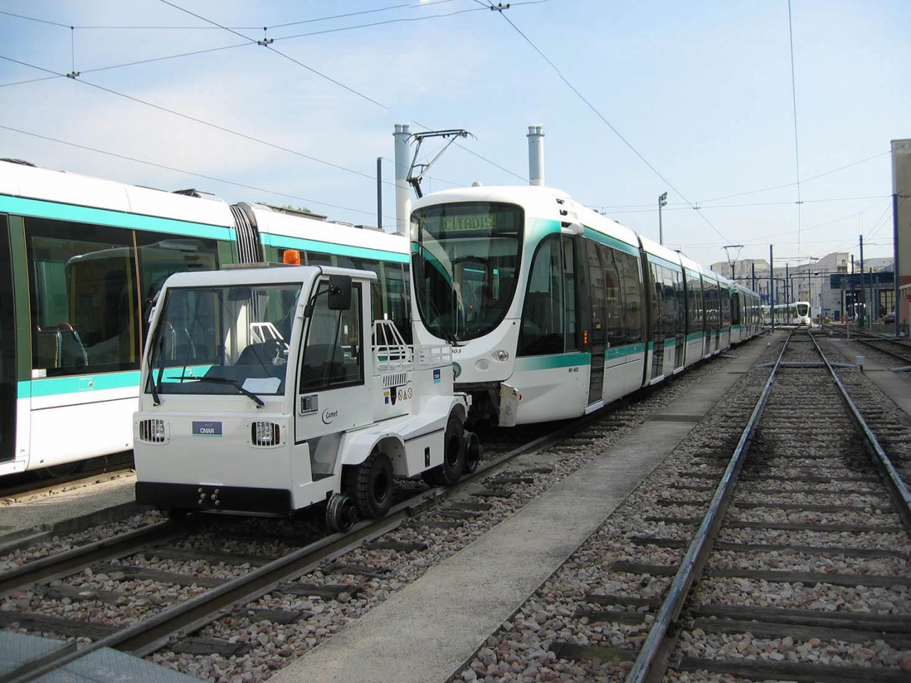 Pousseur électrique rail-route COMET image 0