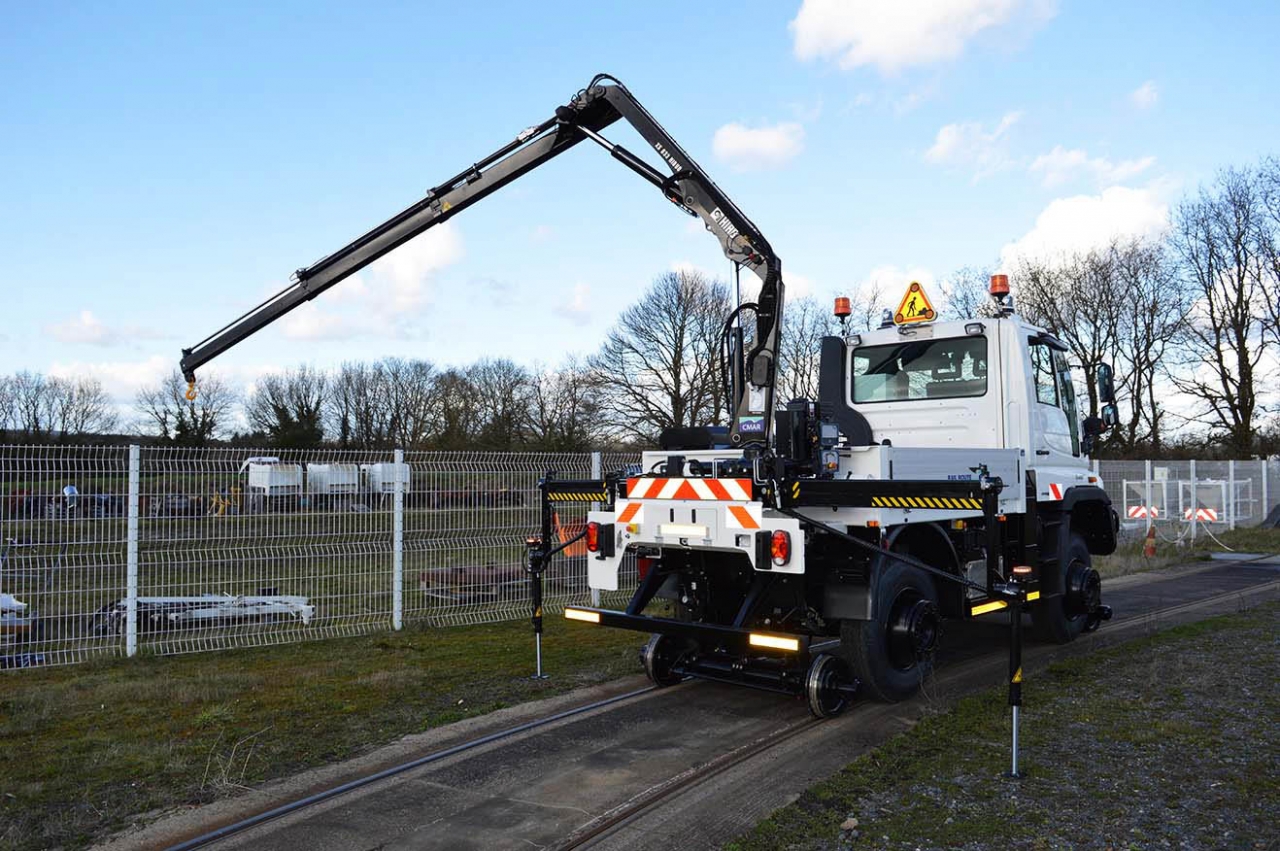 UNIMOG rail-route grue image 2