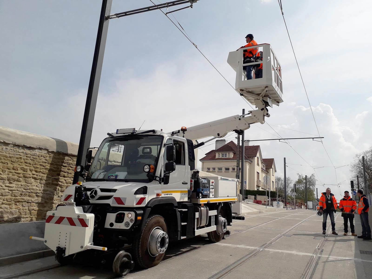 UNIMOG rail-route nacelle image 2