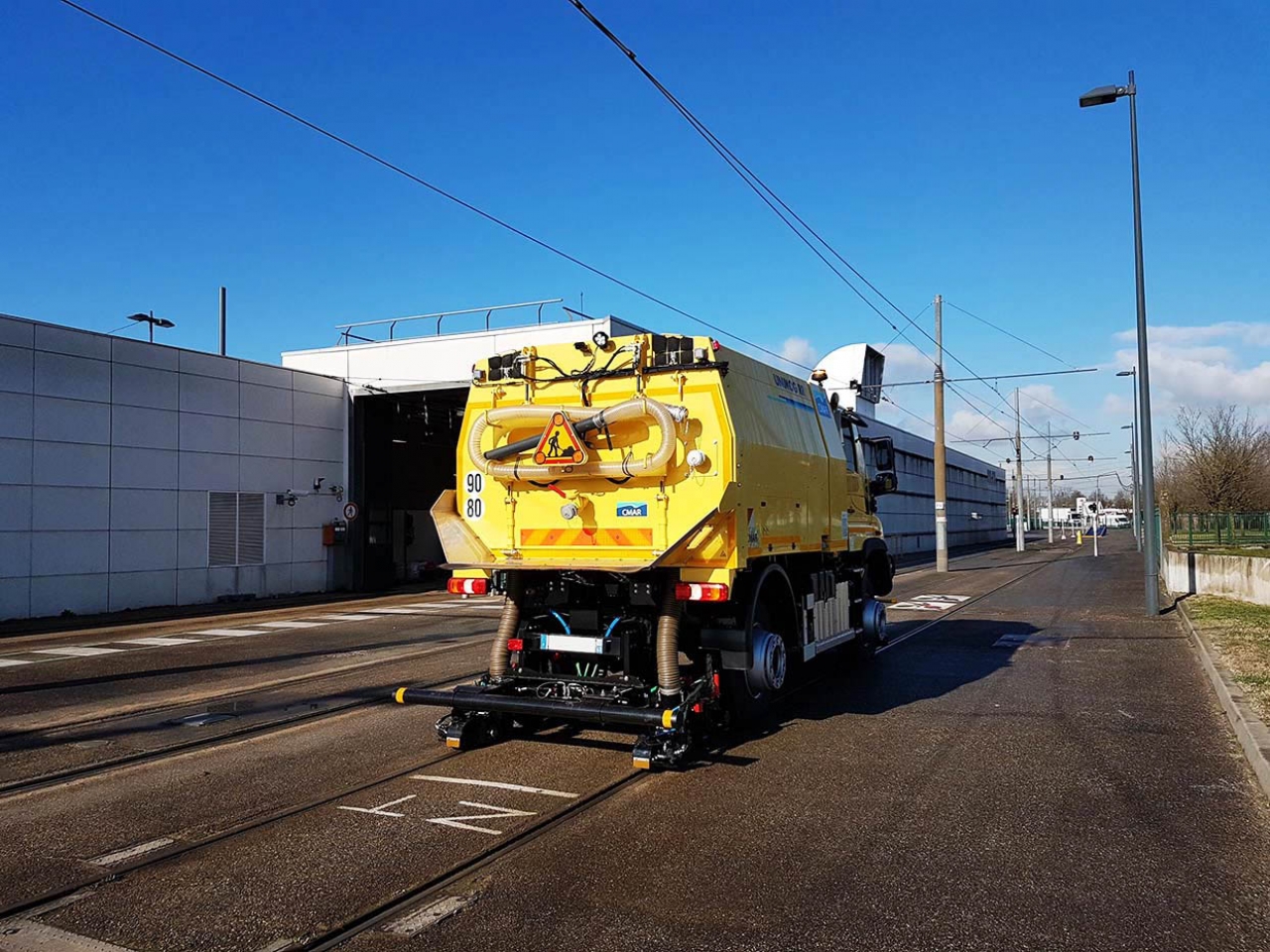 UNIMOG rail-route nettoyage image 1